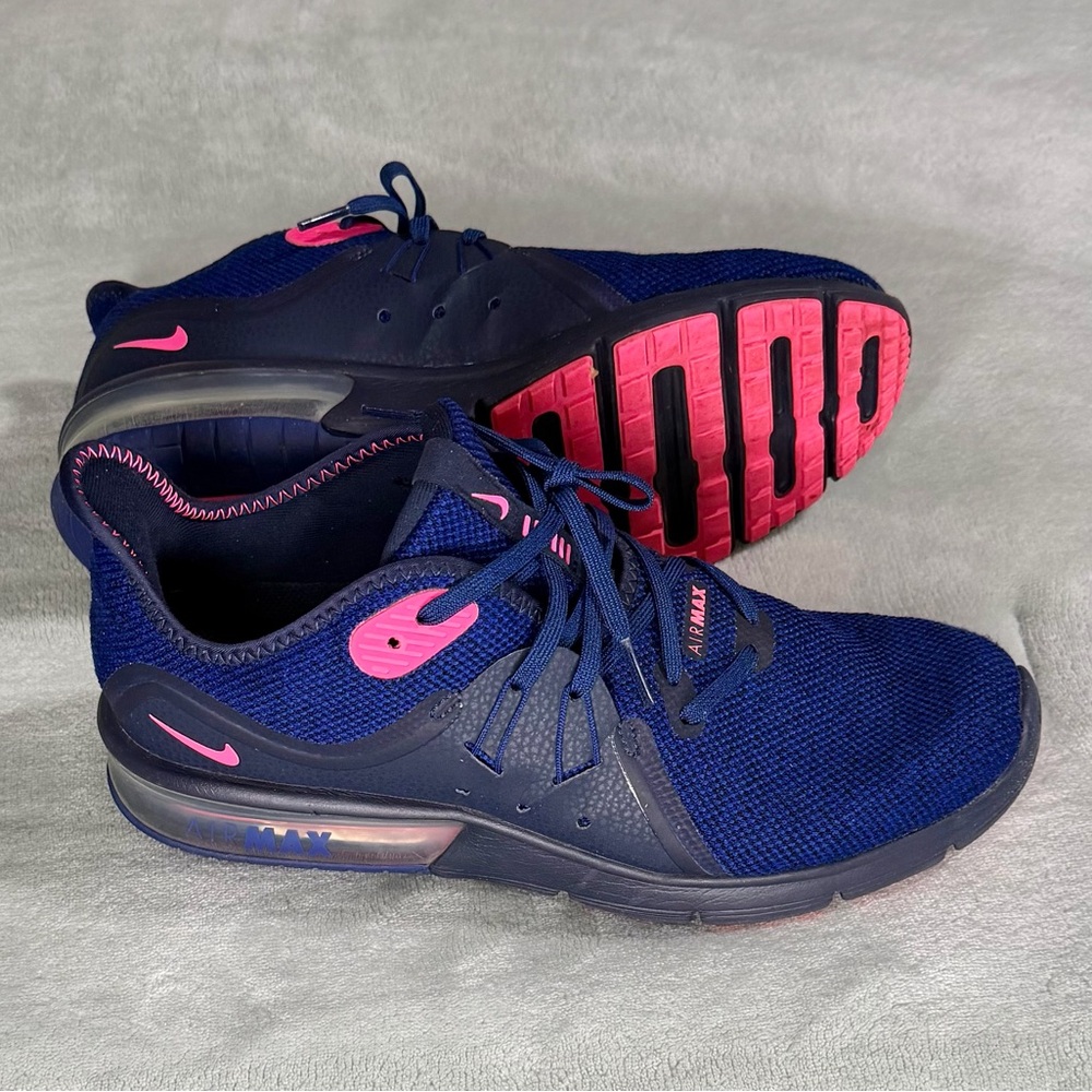 Nike Women's Navy and Pink Athletic Shoes